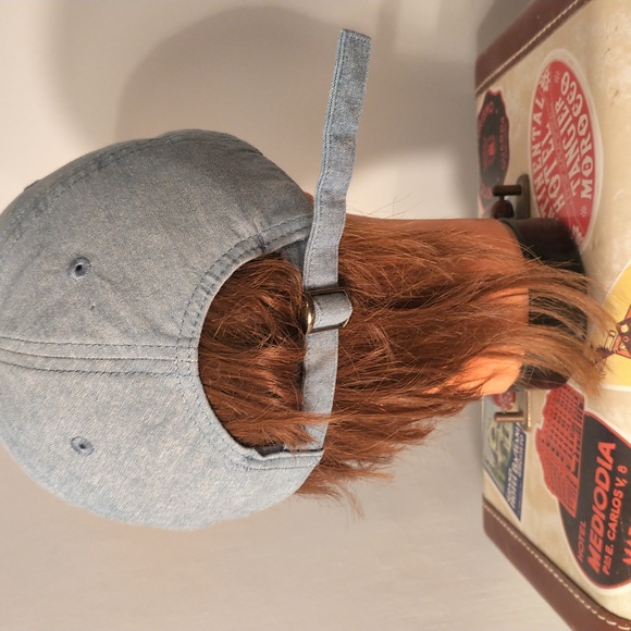 Eddie Bauer cap in fantastic condition - Picture 5 of 7